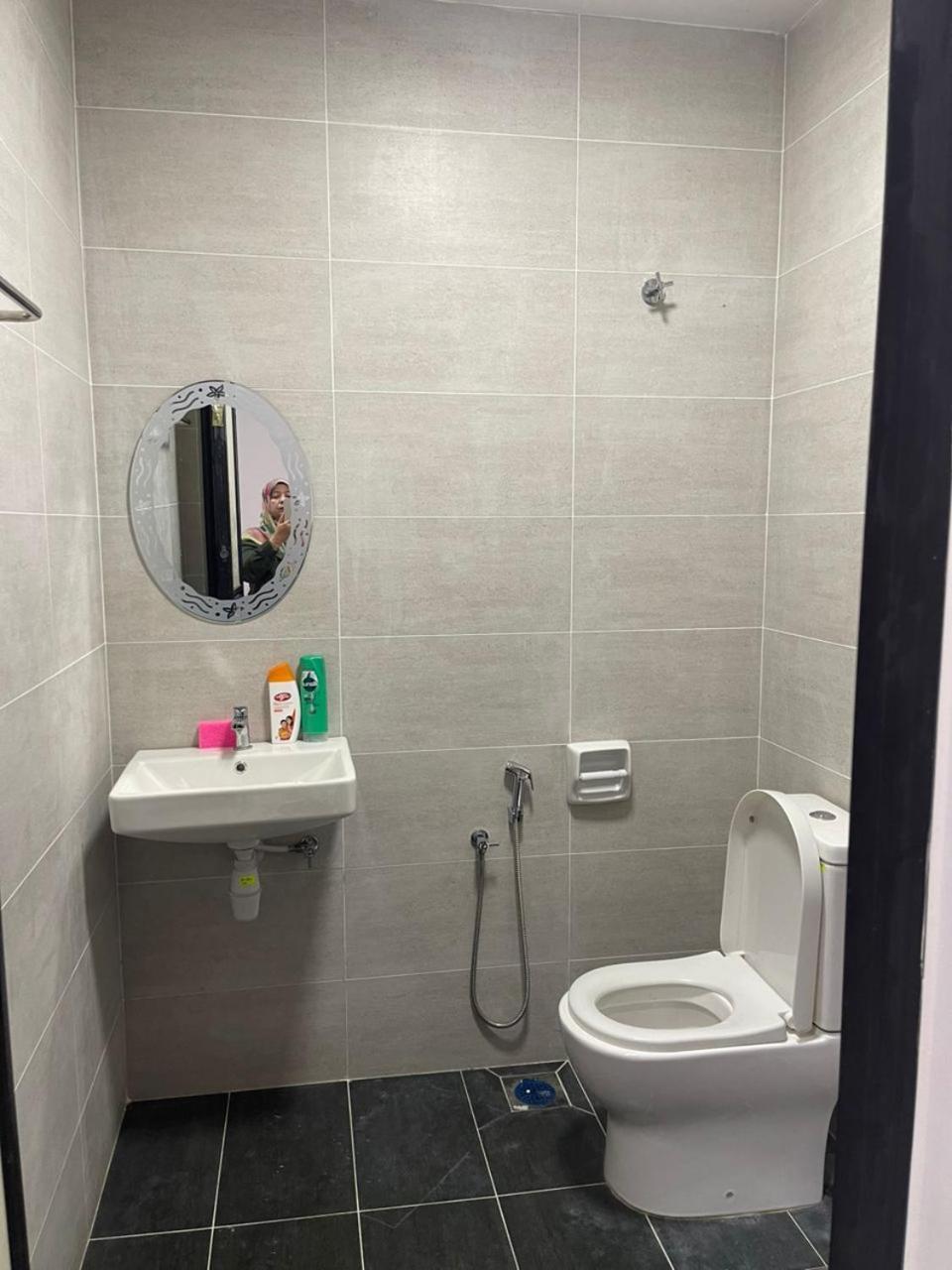 Homestay Idamanku Shah Alam Kültér fotó